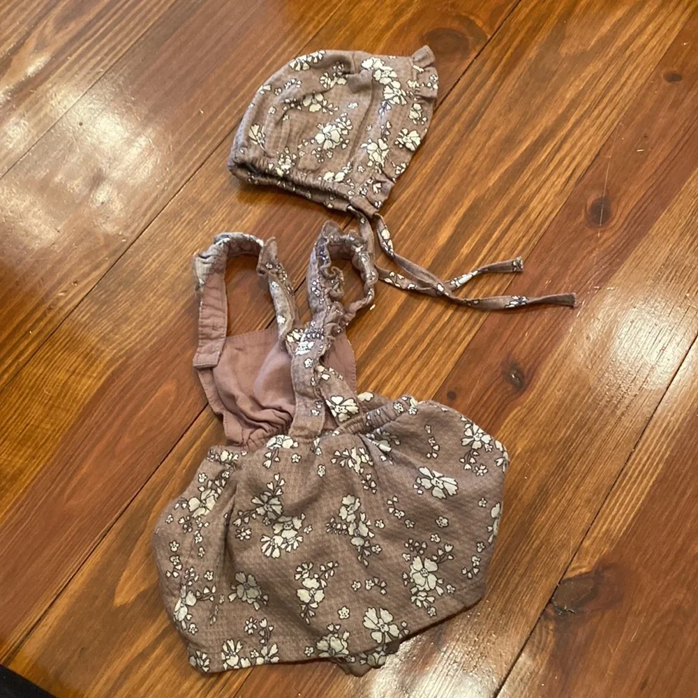 H&M baby dress with hat - Picture 4 of 7